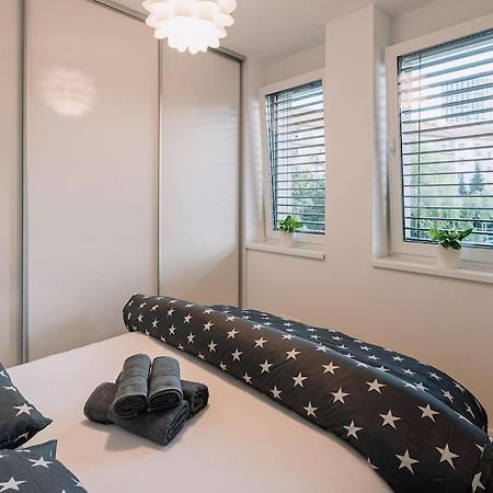 Stylish Apartment Retreat Bratislava Exterior foto