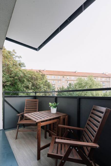 Stylish Apartment Retreat Bratislava Exterior foto